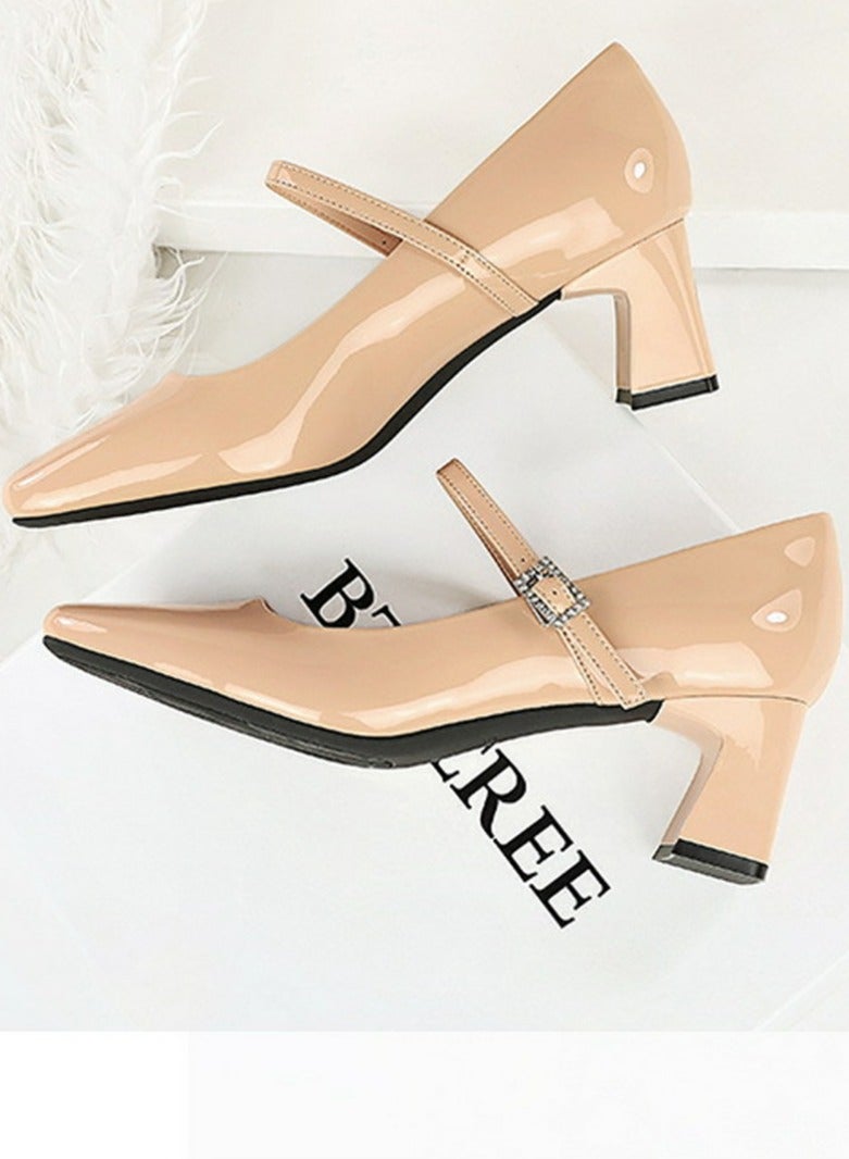 بيج تري Womens Chunky Mid Heels Square Closed Toe Ankle Strap Pumps Beige 5CM  Womens Chunky Mid Heels Square Closed Toe Ankle Strap Pumps Beige 5CM  المرأة سمينة منتصف الكعب مربع مغلق إصبع القدم كاحل حزام مضخات بيج 5CM - Image 3