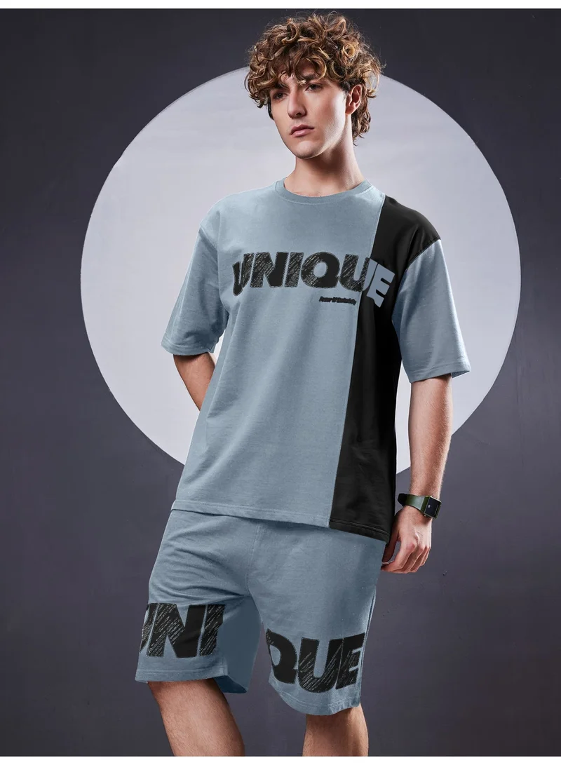 مانياك بدلة رياضية قطنية رمادية فاتحة للرجال بطبعة فريدة ورقبة دائرية وأكمام نصفية