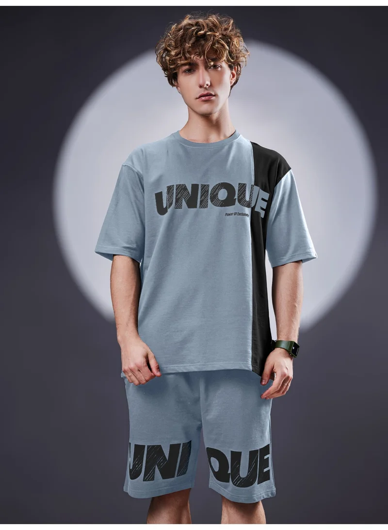 مانياك بدلة رياضية قطنية رمادية فاتحة للرجال بطبعة فريدة ورقبة دائرية وأكمام نصفية