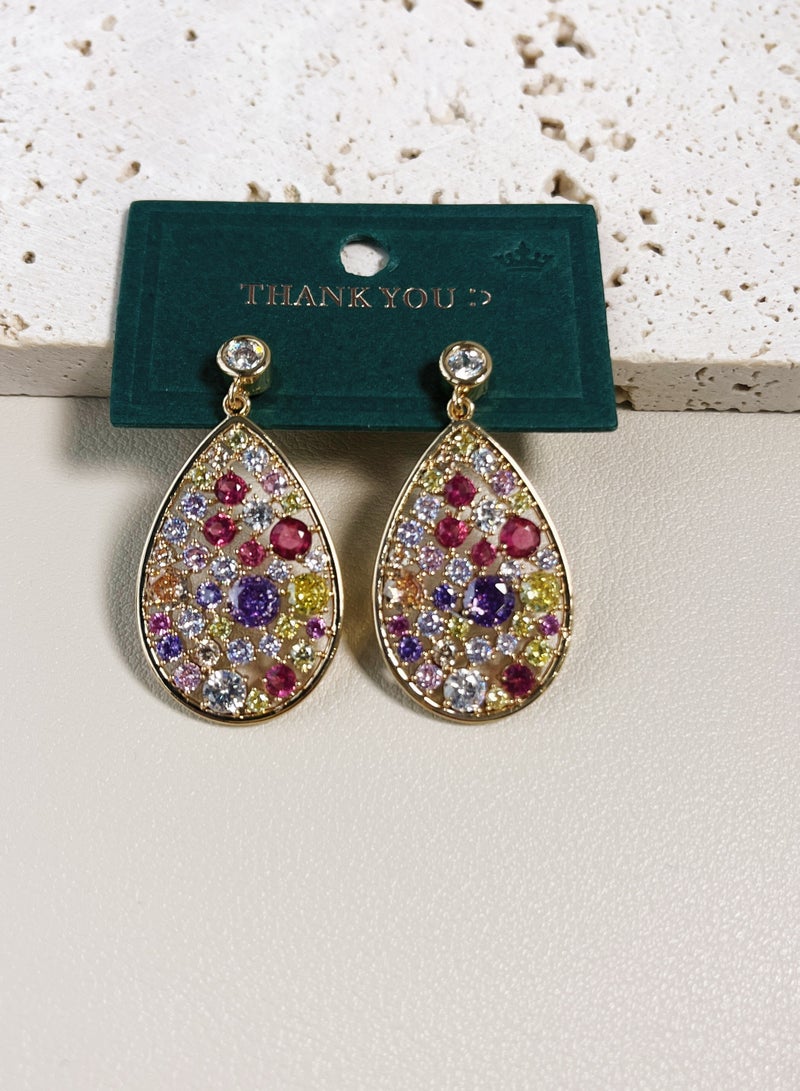 النساء والفتيات من الأقراط الإهليلجية الشكل في شكل قطرات مياه من أكسيد الزركونيوم من الفئة AAAAA. - Image 2