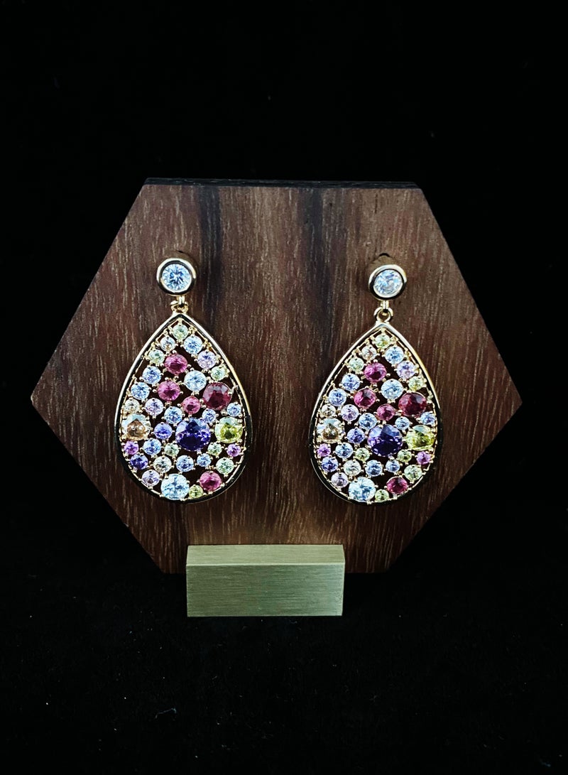 النساء والفتيات من الأقراط الإهليلجية الشكل في شكل قطرات مياه من أكسيد الزركونيوم من الفئة AAAAA. - Image 3