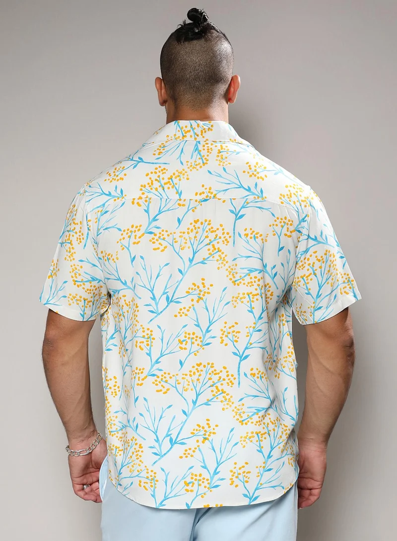 Instafab Plus Instafab Plus Men's Multicolour Floral Strokes Shirt For Casual Wear | Spread Collar | Short Sleeve | Button Closure | Rayon Shirt Crafted With Comfort Fit For Everyday Wear