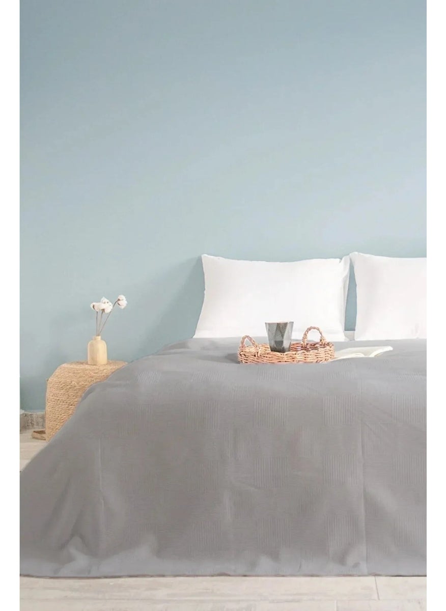 Funndy Double Checkered Patterned Blanket. Checkered Patterned Hotel Blanket  - Image 1