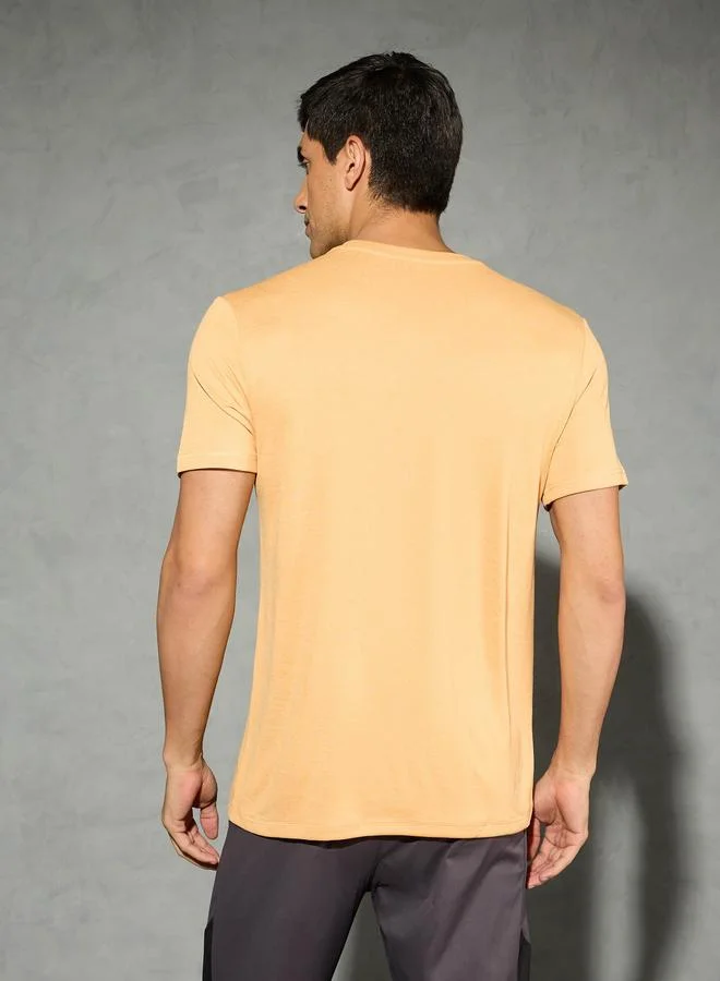 Technosport Technosport Men Solid Slim Fit Crew Neck T-Shirt