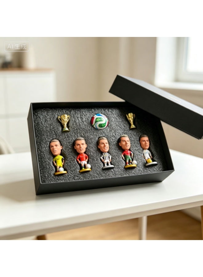 مجموعة هدايا مجسمات كريستيانو رونالدو (CR7) - 5 شخصيات PVC بنمط Q، كرة صغيرة وكؤوس - Image 5