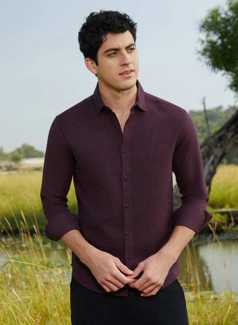 Campus Sutra Men's Wine Red Solid Cotton Shirt For Casual Wear | Spread Collar | Long Cuffed Sleeves | Button Closure | Shirt Crafted With Comfort Fit For Everyday Wear