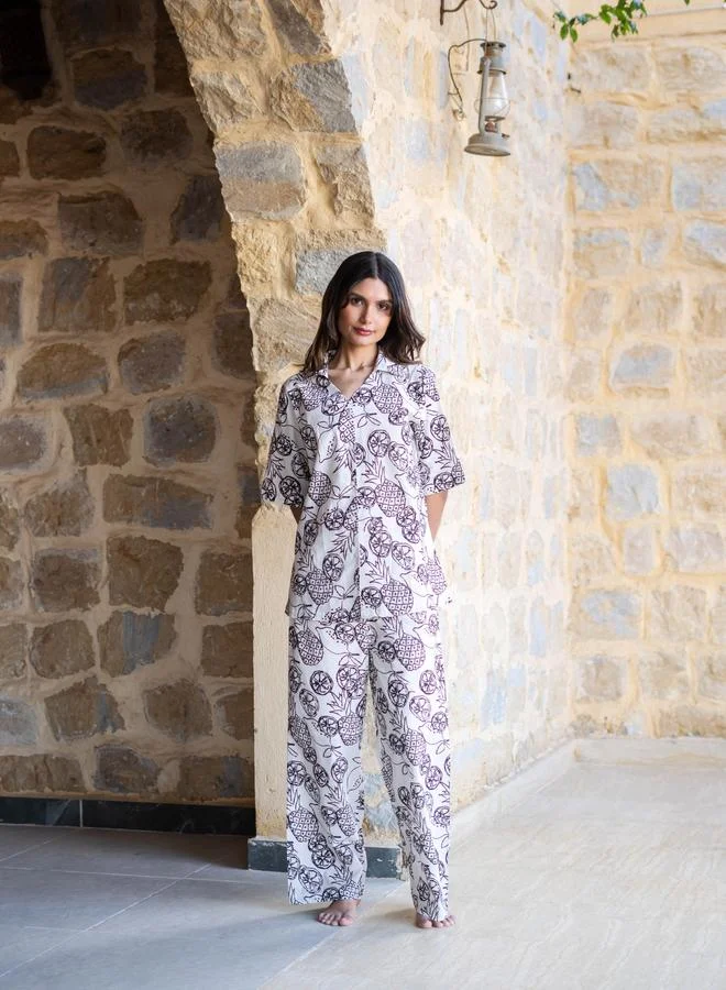 sanskrutihomes White Fruit Print Cotton Shirt and Pyjama Set