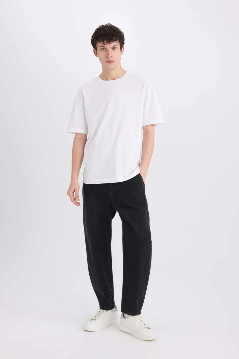 ديفاكتو Relaxed Slouchy Fit Skinny Leg Jeans