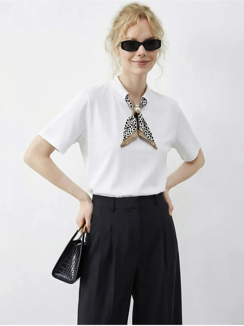 Bianco Lucci LUCCI Basic Crew Neck T-Shirt with Accessory Detail