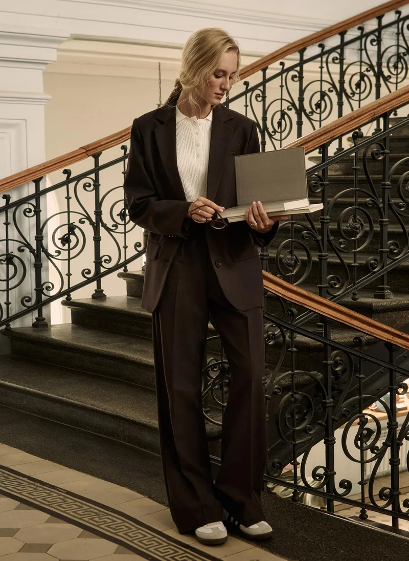 Lichi Suiting trousers with waist pleats