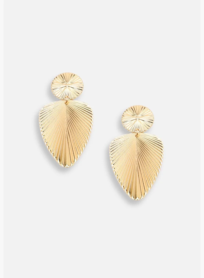 SOHI Gold Plated Party Designer Drop Earring For Women