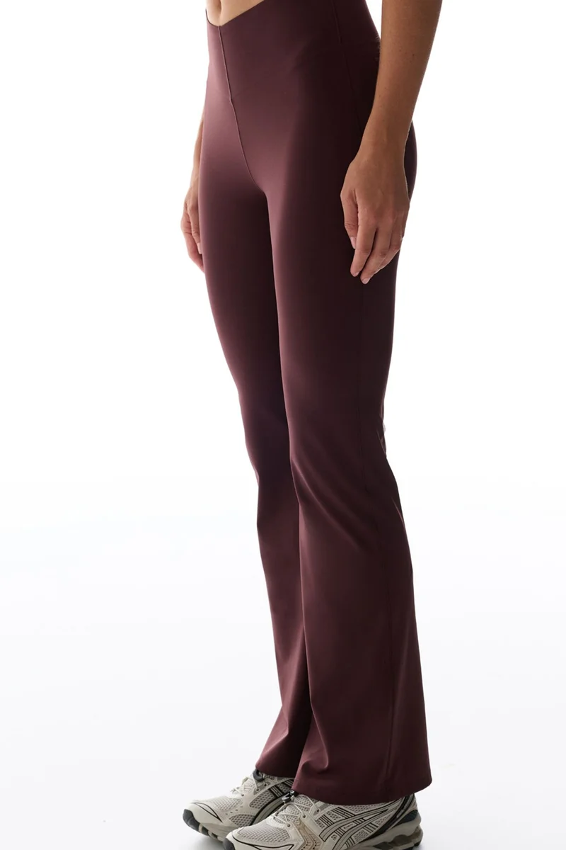 بنتي PENTI Bonding Flare (Spanish Leg) Leggings