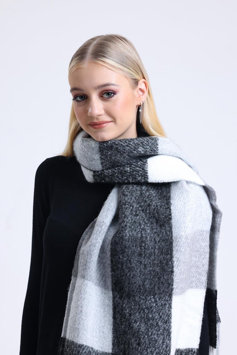 Saria Moda Saria Fashion Square Pattern Women's Shoulder Shawl 45x200  - Image 2