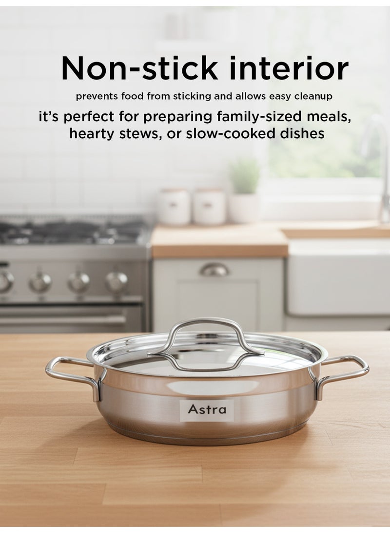 Astra طاجن منخفض من الفولاذ المقاوم للصدأ 24×8 سم – سعة 3.4 لتر | فولاذ غذائي 18/10 Cr-Ni مع قاعدة ثلاثية الطبقات | تشطيب مرآة مع غطاء ومقابض مريحة | متوافق مع الغاز، التحريض وجميع أسطح الطهي - Image 3