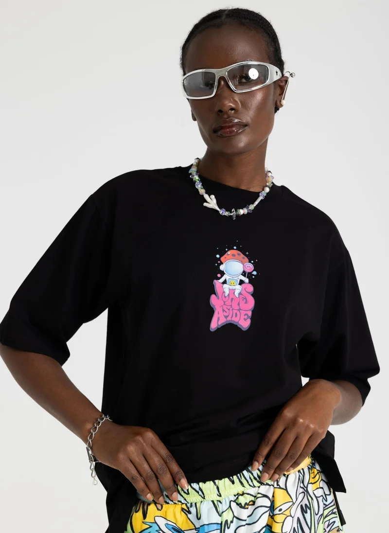 JOKES ASIDE Moonchild T-shirt