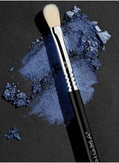 Sigma Beauty Sigma Beauty E27 Detailed Eye Blending Brush  - Image 4