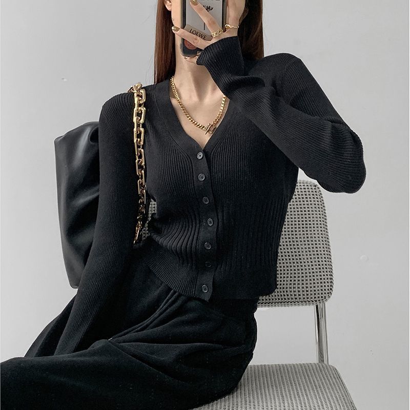 2024 Early Autumn New Stylish Age-Reducing Korean Chic Square Collar Cardigan Knit Jacket Womens Cropped Tops Square Collar Black [counter quality]