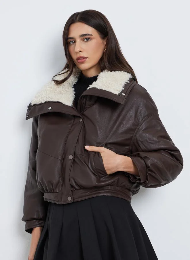 ستايلي جاكيت بومبر بقصة عادية مبطن بفرو صناعي