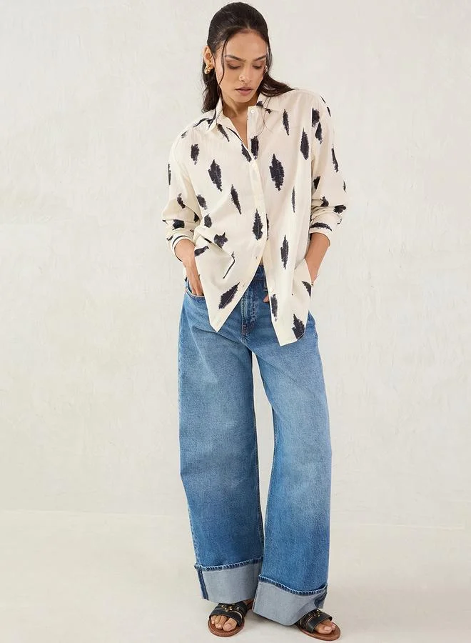 Femmella Femmella Off-White Abstract Printed Buttoned Shirt