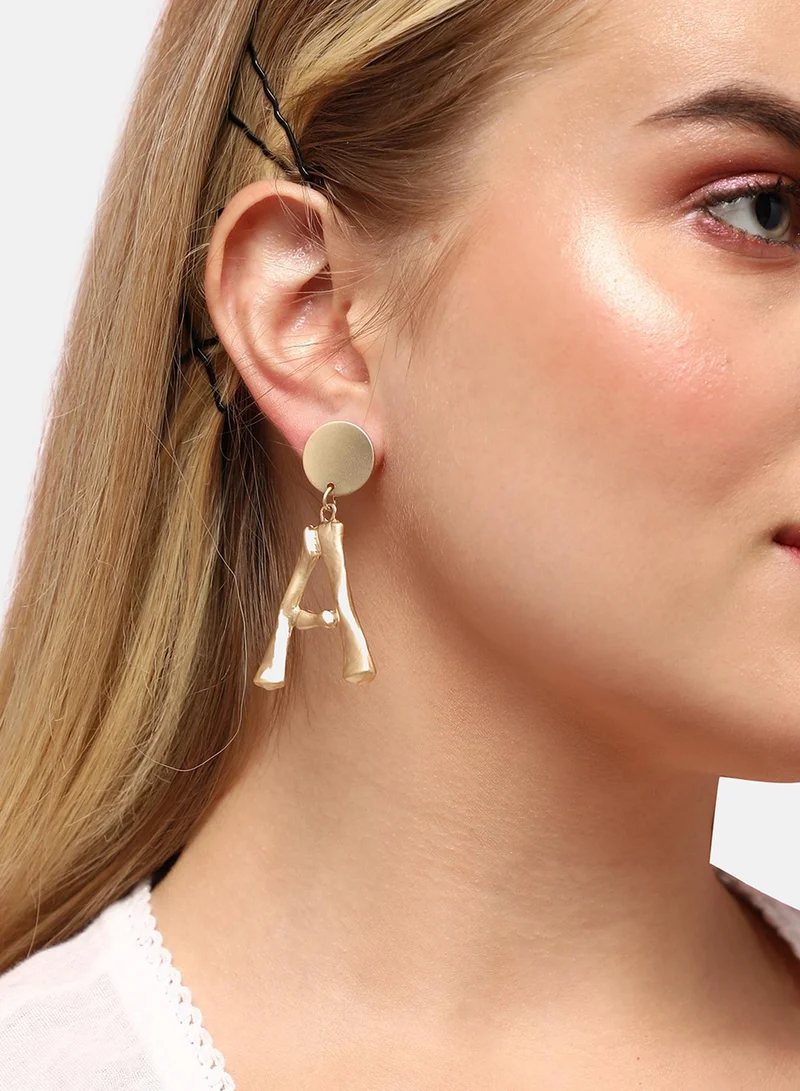 SOHI Shimmering Accents Striking Artificial Drop Earring Jewellery