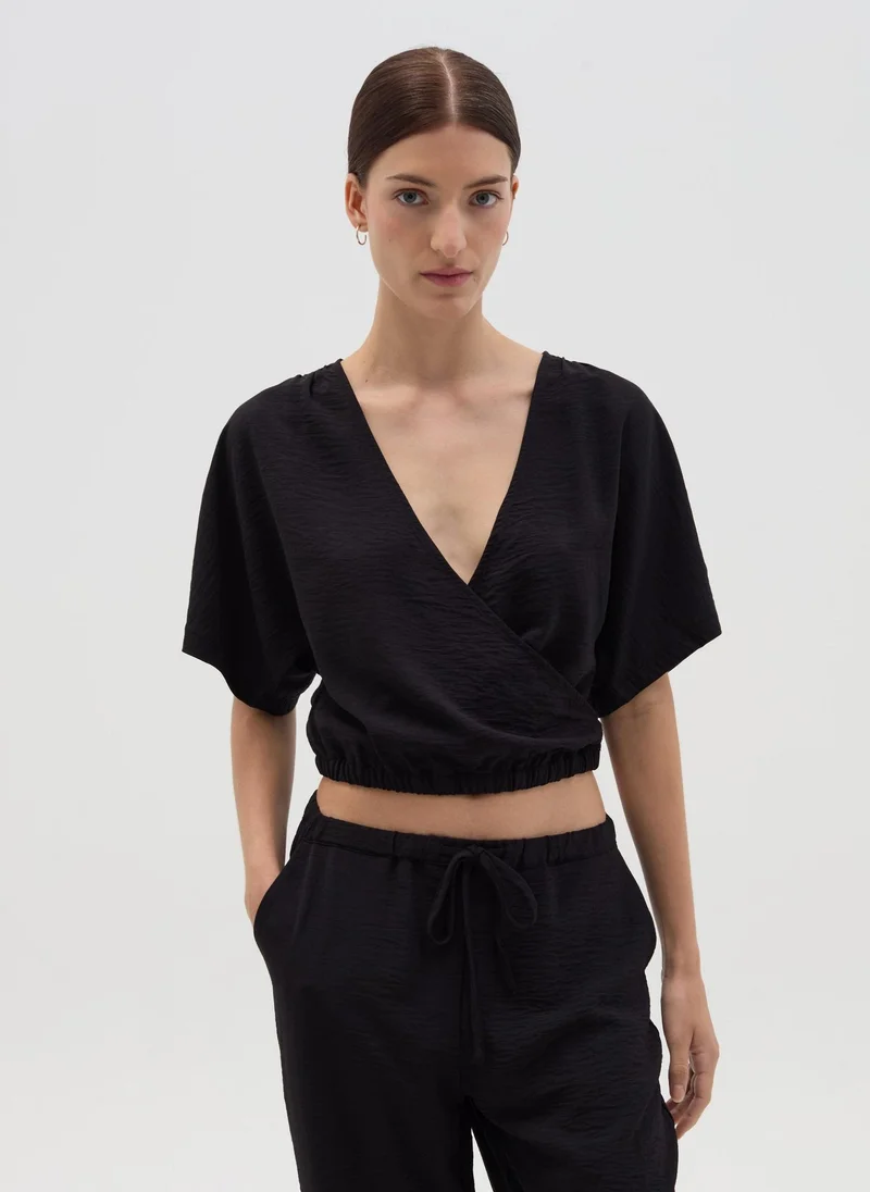 او في اس أسود