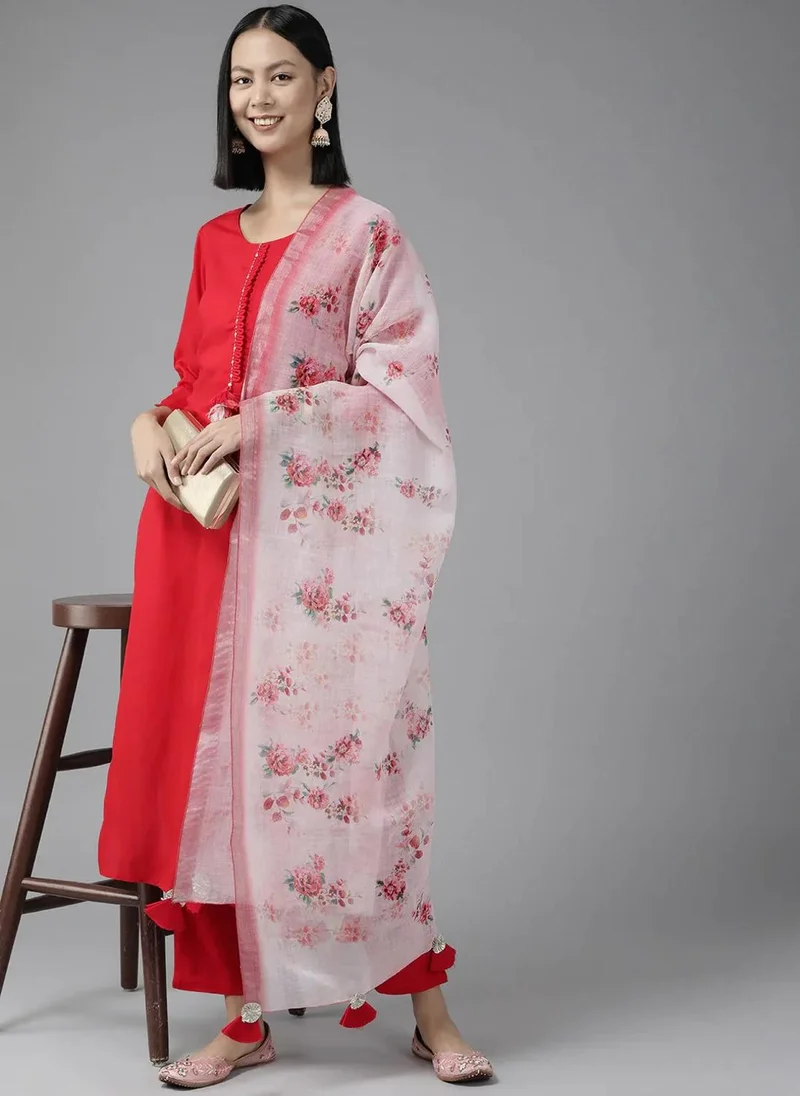 زيري سوق Red embroidered Kurta with Trousers with dupatta
