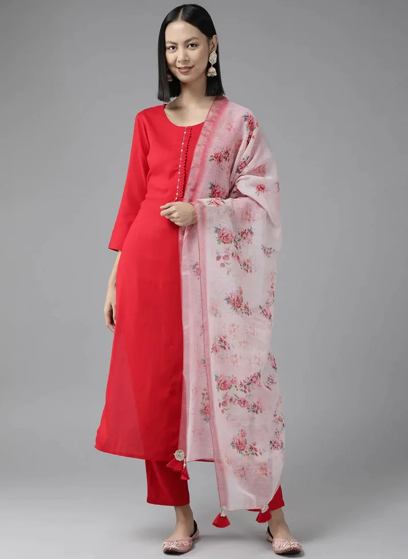 زيري سوق Red embroidered Kurta with Trousers with dupatta