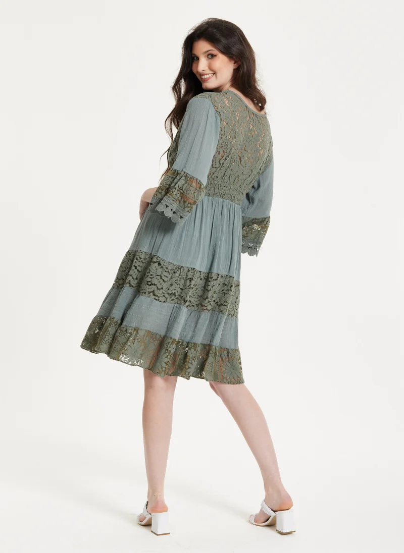 Liquorish فستان كاجوال دانتيل كاكي