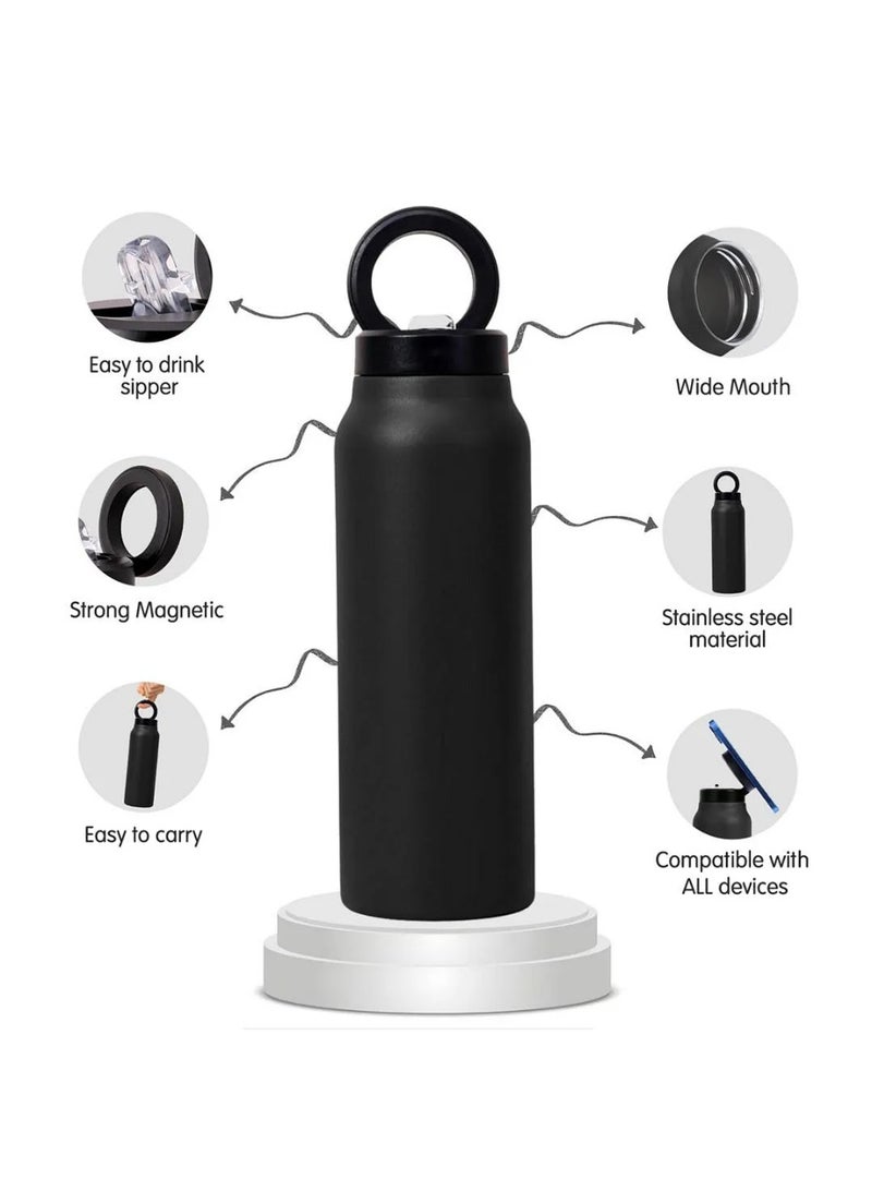 بلو فاير زجاجة مياه عازلة من الفولاذ المقاوم للصدأ سعة 720 مل مع حامل هاتف مغناطيسي قابل للتعديل بزاوية 90° | نظام غطاء مزدوج (غطاء شرب بالقشة + غطاء محكم) | تحافظ على البرودة لمدة 24 ساعة والحرارة لمدة 8 ساعات | خالية من BPA ومضادة للتسرب وآمنة للغسل في غسالة الصحون مثالية للنادي، المكتب، المدرسة والرحلات - Image 2