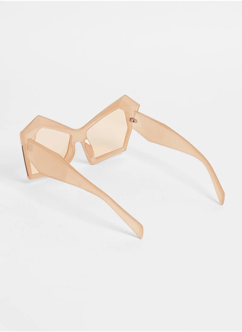 صوص هاوت The Blade Geometric Sunglasses - Saltbox Beige