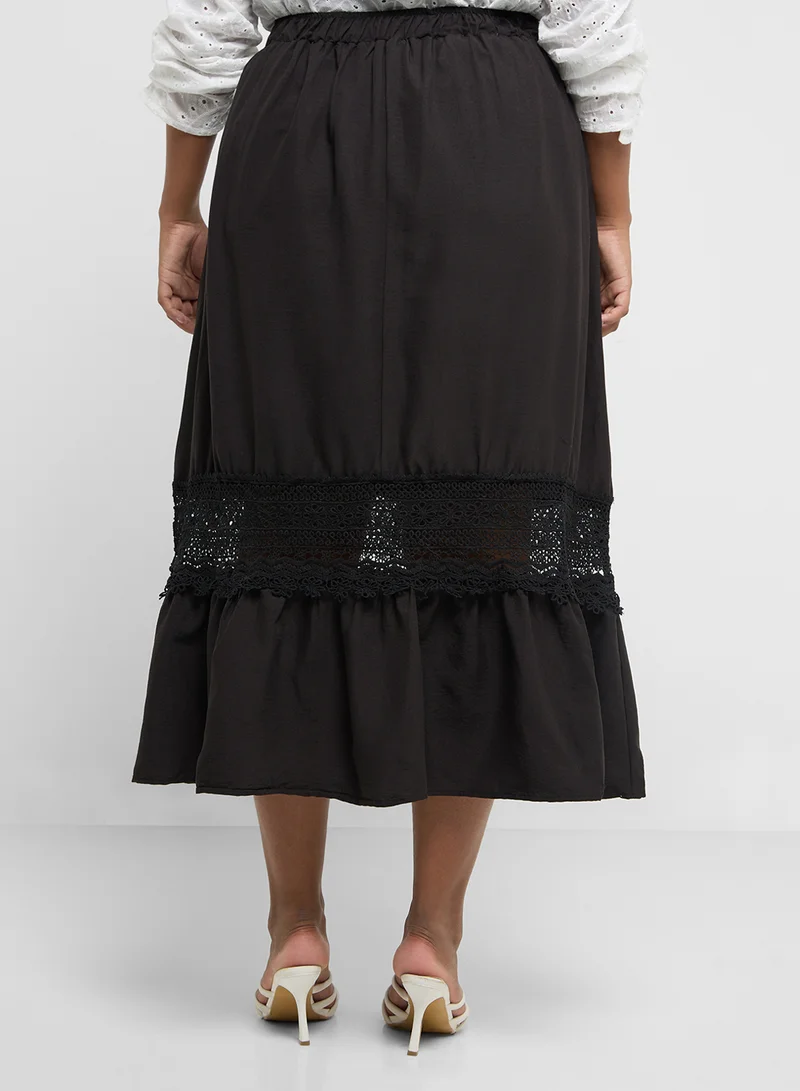 Ginger Plus Midi Skirt With Lace Detailing
