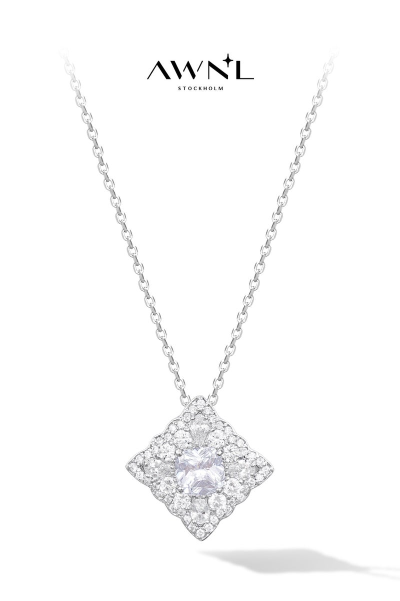 أونال قلادة "ريغال لومنِسنس" للنساء - ميدالية مع ماسة CZ وفضة استرلينية، مجموعة حصرية لمنطقة الشرق الأوسط - Image 1