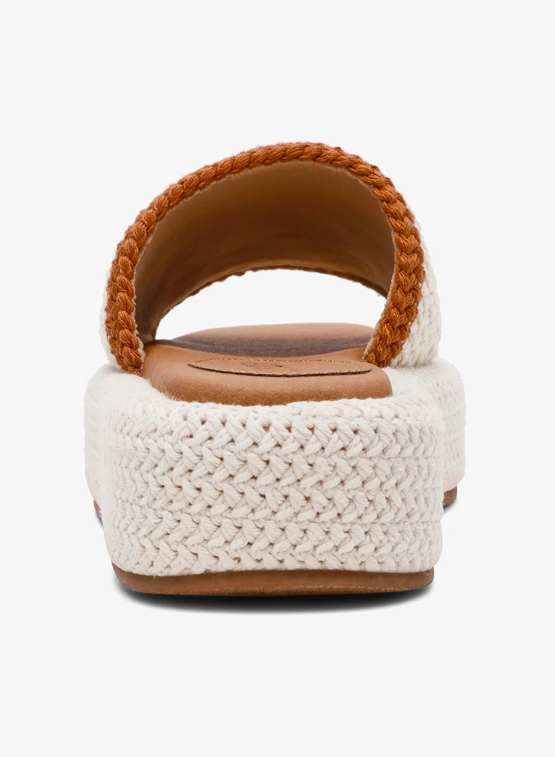 ستيف مادن صنادل سهلة الارتداء سميكة