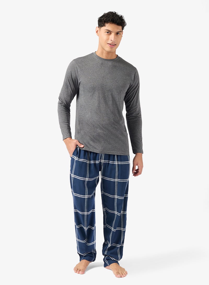 Robert Wood Essential Long Sleeve T-Shirt And Checked Pyjamas Set - Image 5