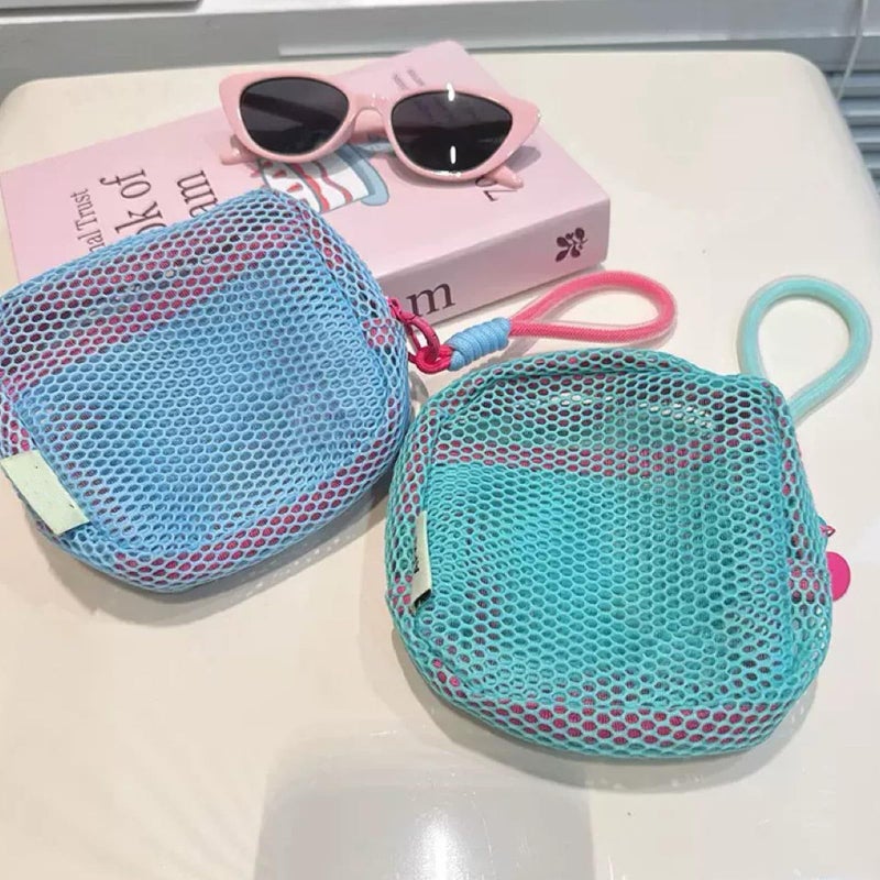 Compact Green Travel Toiletry Bag Organizer For Daily Essential Management - Image 5
