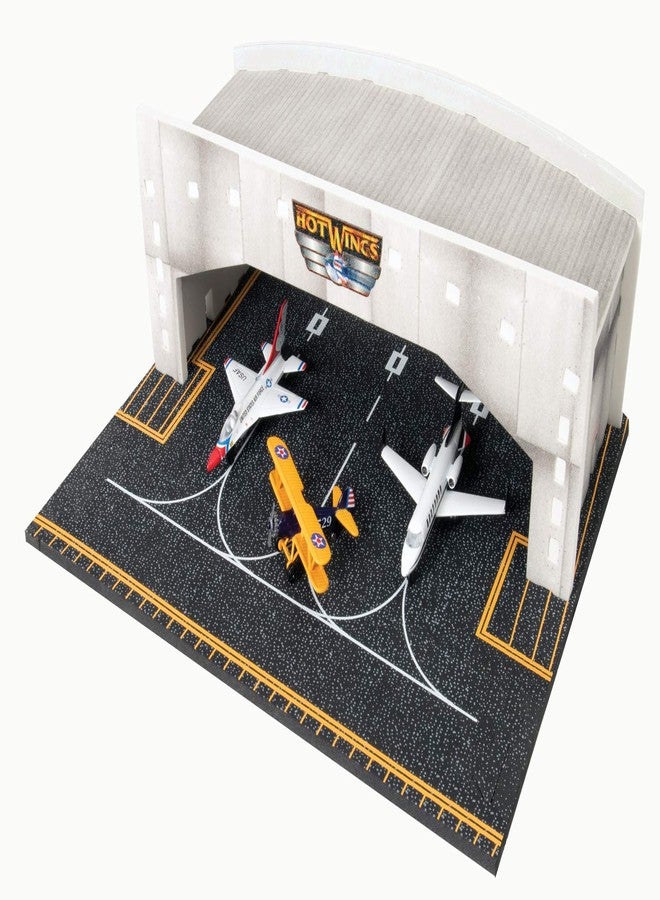 Hot Wings Planes Hangar - Image 2
