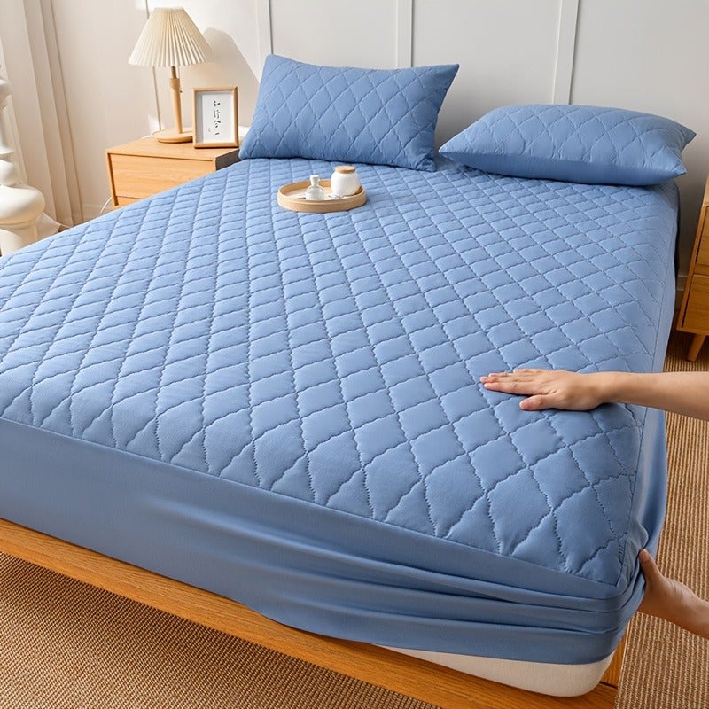 1pc Luxurious Ultra-Soft Comfortable Waterproof Bed Cover with Layered Quilted Sheets, Solid Color Full-Coverage Mattress Protector Suitable for Bedrooms And Hotels, for Single And Double Beds in Dormitories, Skin-Friendly, Breathable - Image 1
