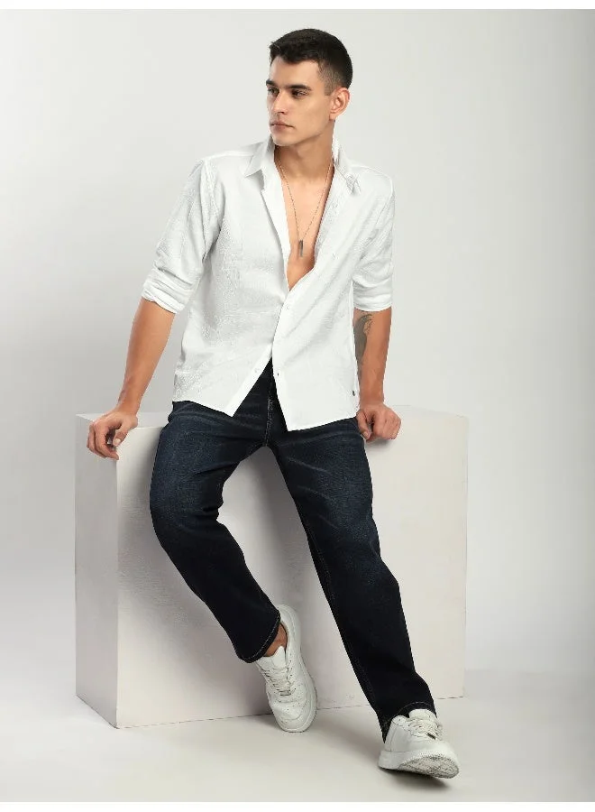 بيونغ قميص أبيض مطوي