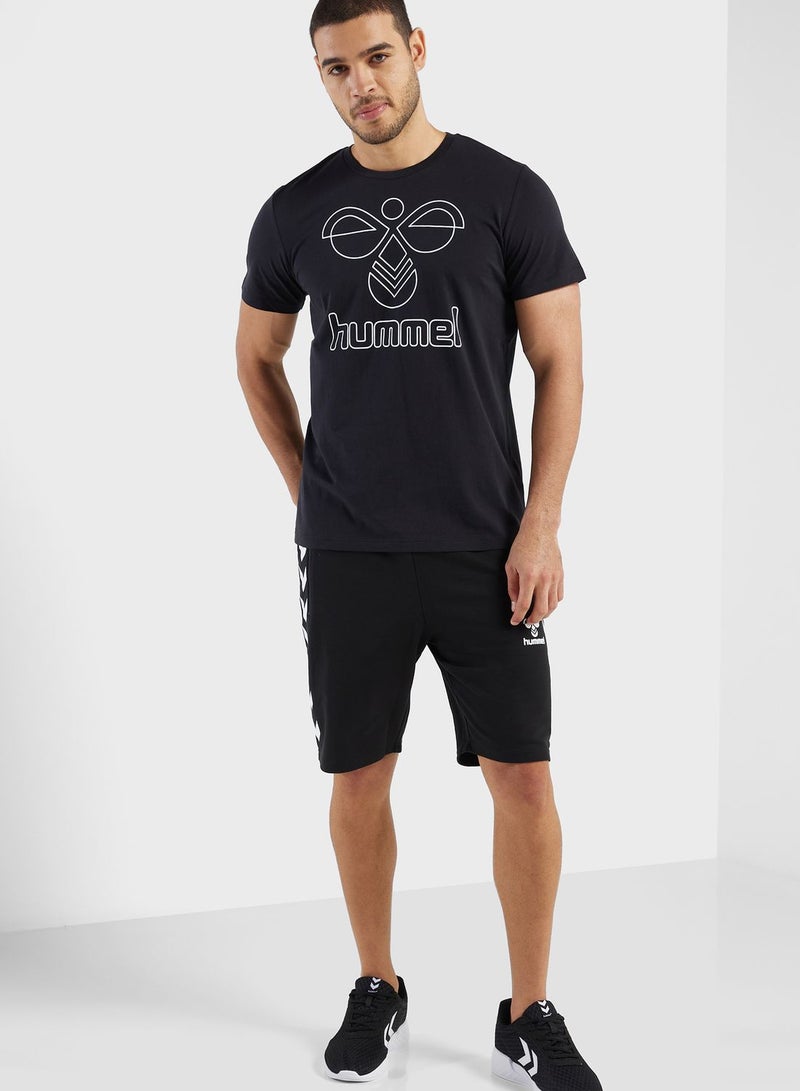 Hummel Logo Ray 2.0 Shorts  - Image 2