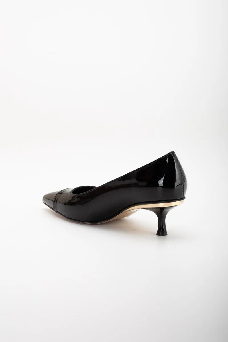 Dilimler Ayakkabı Slices Shoes Large Size Patent Leather Stone Side Face Black Women's Short Heeled Shoes