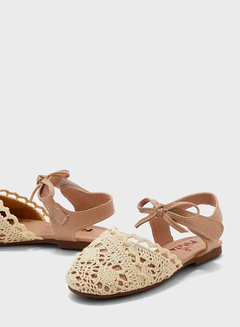 Pinata Girls Slip Ons