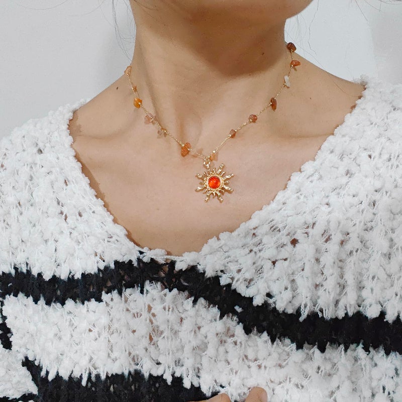 Aktully Crystal Sun Necklace purple for Women 18K Gold Plated Sun Pendant Necklace Natural Stone Crystal Choker Necklace Healing Crystal Necklace Christmas Trendy Jewelry for Women - Image 3