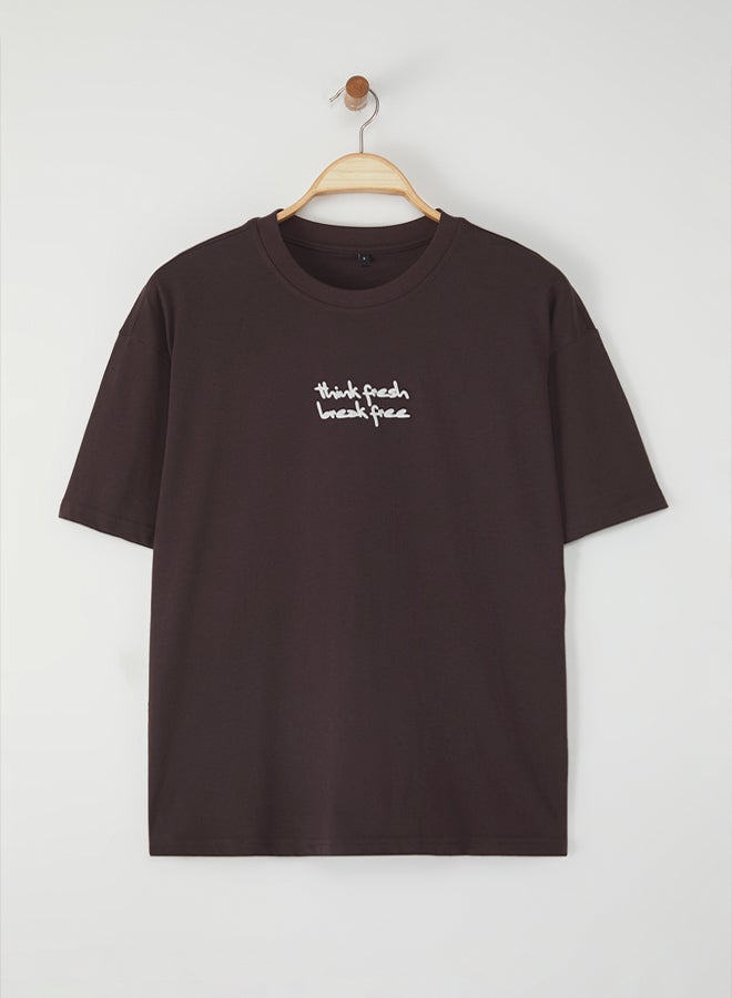trendyol Dark Brown Oversize/Wide Cut Floral Printed Thick 100% Cotton T-Shirt - Image 3