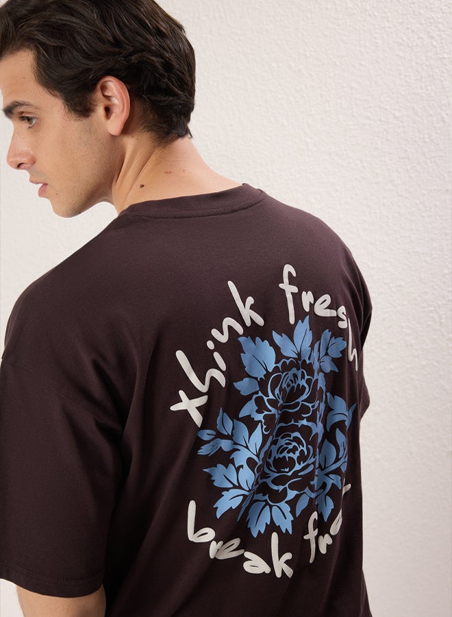 trendyol Dark Brown Oversize/Wide Cut Floral Printed Thick 100% Cotton T-Shirt - Image 2