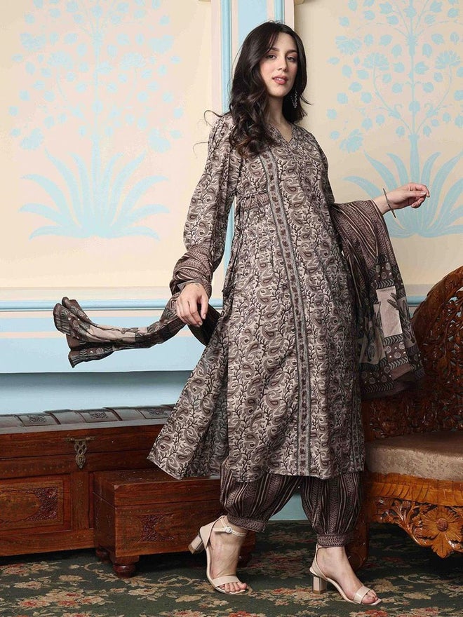 آي شين طقم كورتا وبنطلون ودوباتا قطن بني من إيشين - Image 3