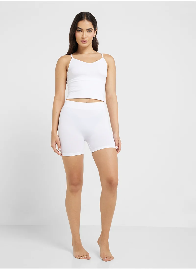 VERO MODA Core Sculpt Mid Rise Shorts