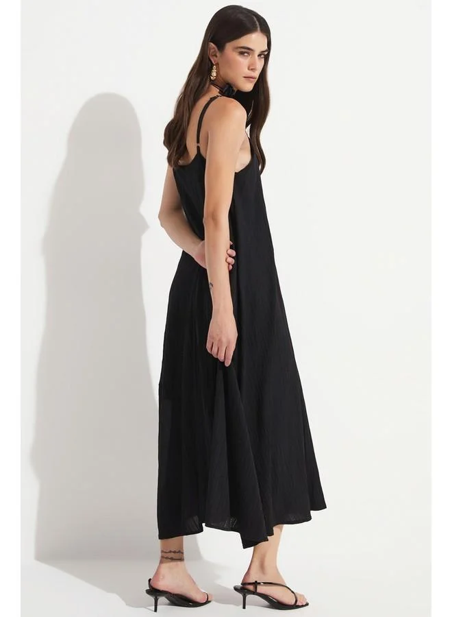 JUNE Black textured midi Dress