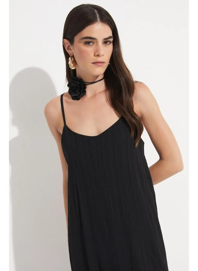 JUNE Black textured midi Dress