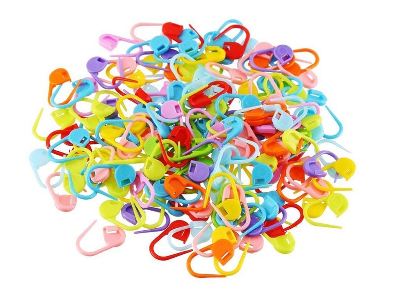 GEMSY Premium Crochet Locking Stitch Markers Set of 25 - Essential Tools for Precise Crocheting - Knitting Stitch Counter and Markers - Crochet Hook for Knitting - Perfect for All - Easy to Use - DIY (100) - Image 1