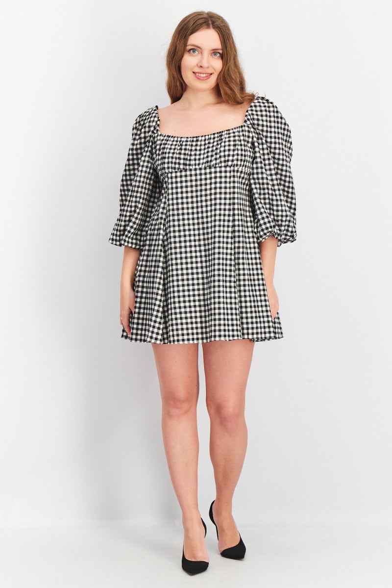 forever new Women Petite Gingham Smock Mini Dress, Black - Image 3